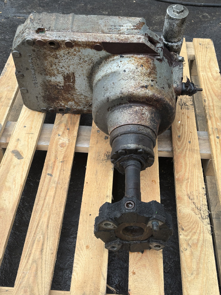 Fendt 700 712 714 716 800 818 820 COM1 COM2 Przedni WOM PTO Kompletny 716150200031 - Transmission for Agricultural machinery: picture 2 Fendt 700 712 714 716 800 818 820 COM1 COM2 Przedni WOM PTO Kompletny 716150200031 - Transmission for Agricultural machinery: picture 2