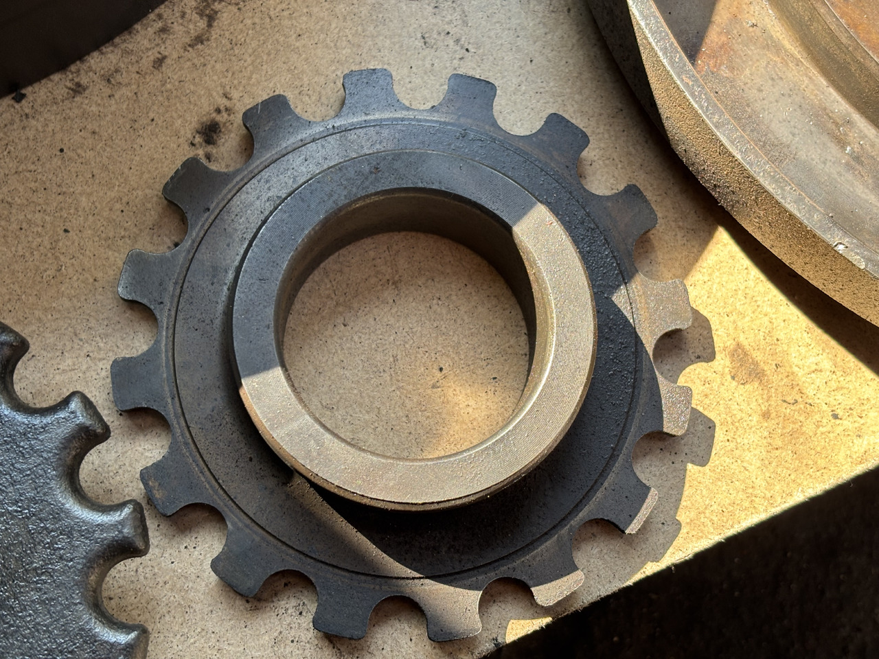 JOHN DEERE 7RXX 7R 330 7R330 Nakrętka J560689 - Brake parts for Agricultural machinery: picture 2 JOHN DEERE 7RXX 7R 330 7R330 Nakrętka J560689 - Brake parts for Agricultural machinery: picture 2