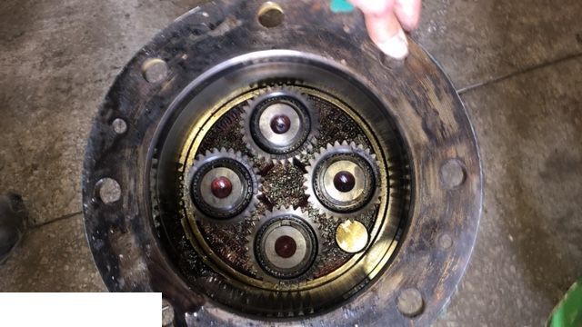 John Deere 6820 - Półoś - Drive shaft for Agricultural machinery: picture 3 John Deere 6820 - Półoś - Drive shaft for Agricultural machinery: picture 3