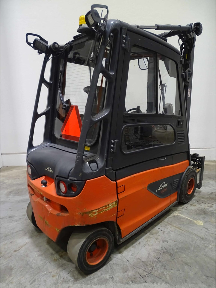 Linde E25L-01 - Electric forklift: picture 3 Linde E25L-01 - Electric forklift: picture 3