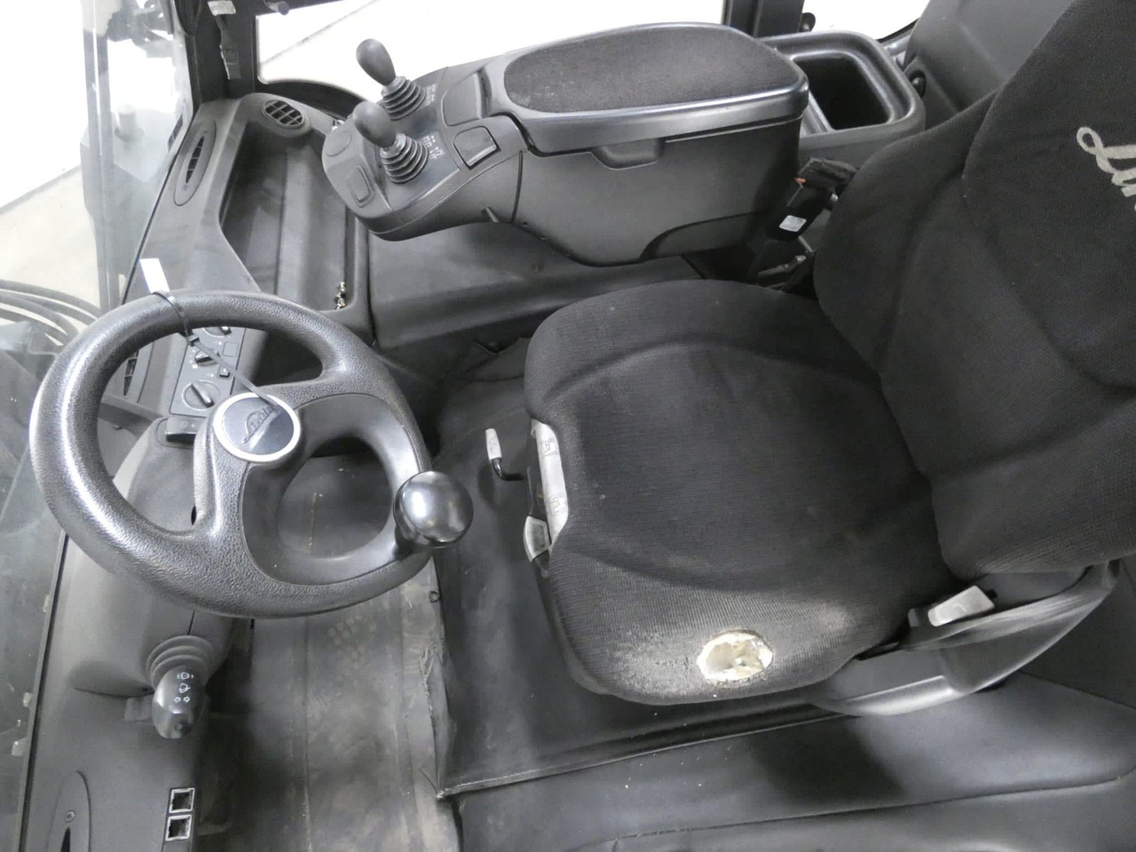 Linde E60-01 - Electric forklift: picture 3 Linde E60-01 - Electric forklift: picture 3