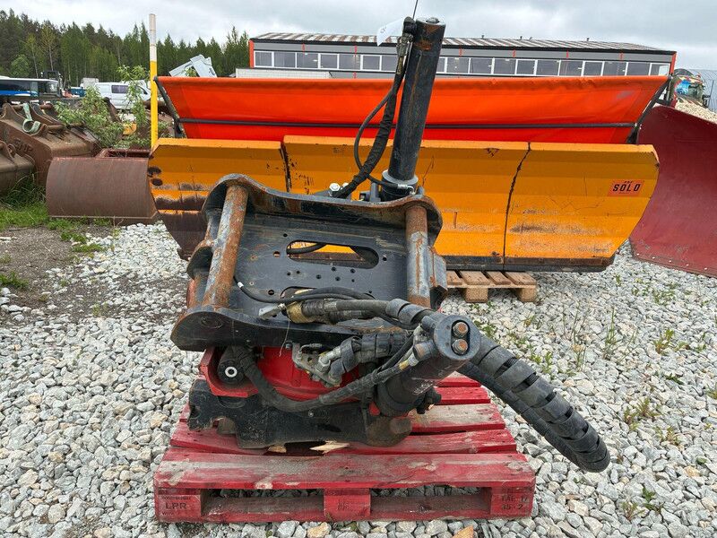 ROTOTILT R8 S70 - Attachment for Construction machinery: picture 4 ROTOTILT R8 S70 - Attachment for Construction machinery: picture 4