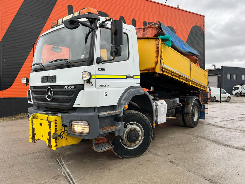 Mercedes-Benz Axor 1824 4x4 POSSIBLE TO BUY WITH SPREADER & FRONT PLOW - Tipper: picture 2 Mercedes-Benz Axor 1824 4x4 POSSIBLE TO BUY WITH SPREADER & FRONT PLOW - Tipper: picture 2