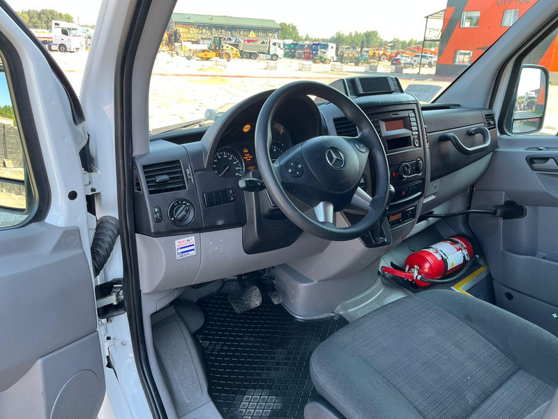 Minibus, Passenger van Mercedes-Benz Sprinter 516 CDI 19 SEATS / AC: picture 8