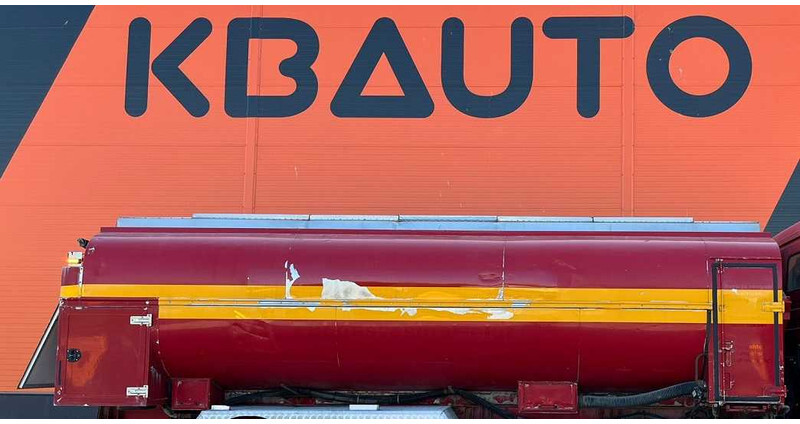 Onbekend HOOKLIFT WATER TANK - Fuel tank for Truck: picture 1 Onbekend HOOKLIFT WATER TANK - Fuel tank for Truck: picture 1