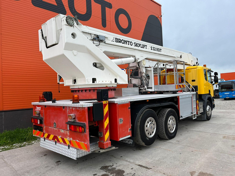 Scania P 114 6x2*4 BRONTO S 32 HDT / 32 meters / 440 kg - Aerial platform: picture 5 Scania P 114 6x2*4 BRONTO S 32 HDT / 32 meters / 440 kg - Aerial platform: picture 5