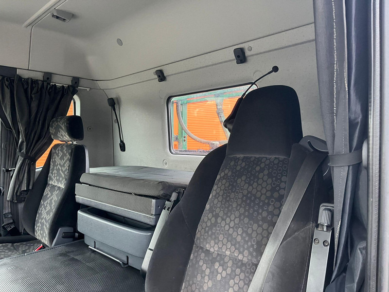 Cab chassis truck Scania P 450 8x4*4 FOR SALE AS CHASSIS / HYDRAULICS: picture 17