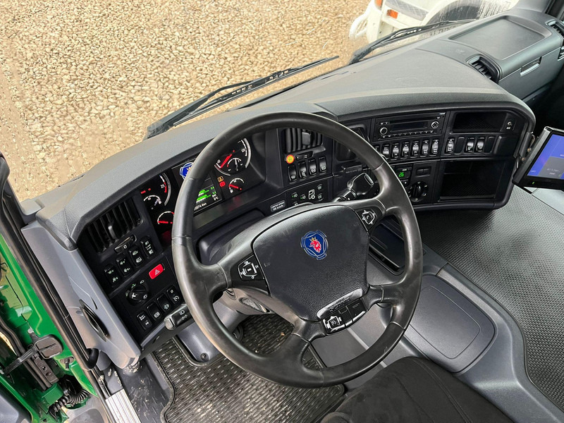 Cab chassis truck Scania P 450 8x4*4 FOR SALE AS CHASSIS / HYDRAULICS: picture 14