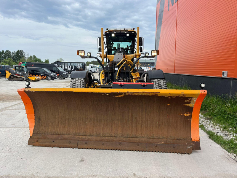 Volvo G946 LEICA 3D / AC / CENTRAL LUBRICATION / FULL REBUILD GEARBOX WITH WARRANTY / NEW CLUTCH - Grader: picture 2 Volvo G946 LEICA 3D / AC / CENTRAL LUBRICATION / FULL REBUILD GEARBOX WITH WARRANTY / NEW CLUTCH - Grader: picture 2