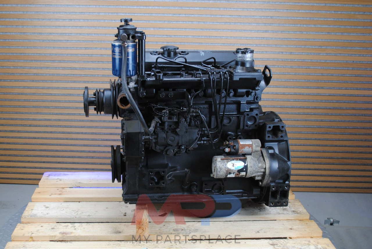 Komatsu 4D95 - Engine: picture 3 Komatsu 4D95 - Engine: picture 3