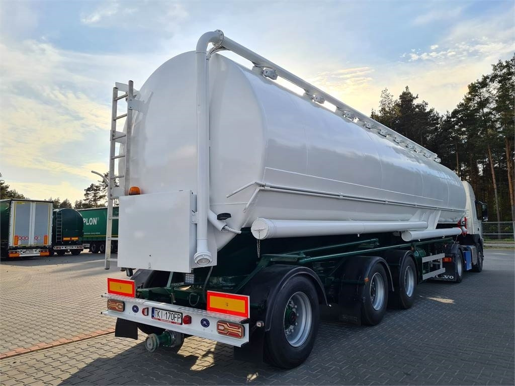 Lambrecht with suction WELGRO fodder, flour, wheat  - Tank semi-trailer: picture 1 Lambrecht with suction WELGRO fodder, flour, wheat  - Tank semi-trailer: picture 1