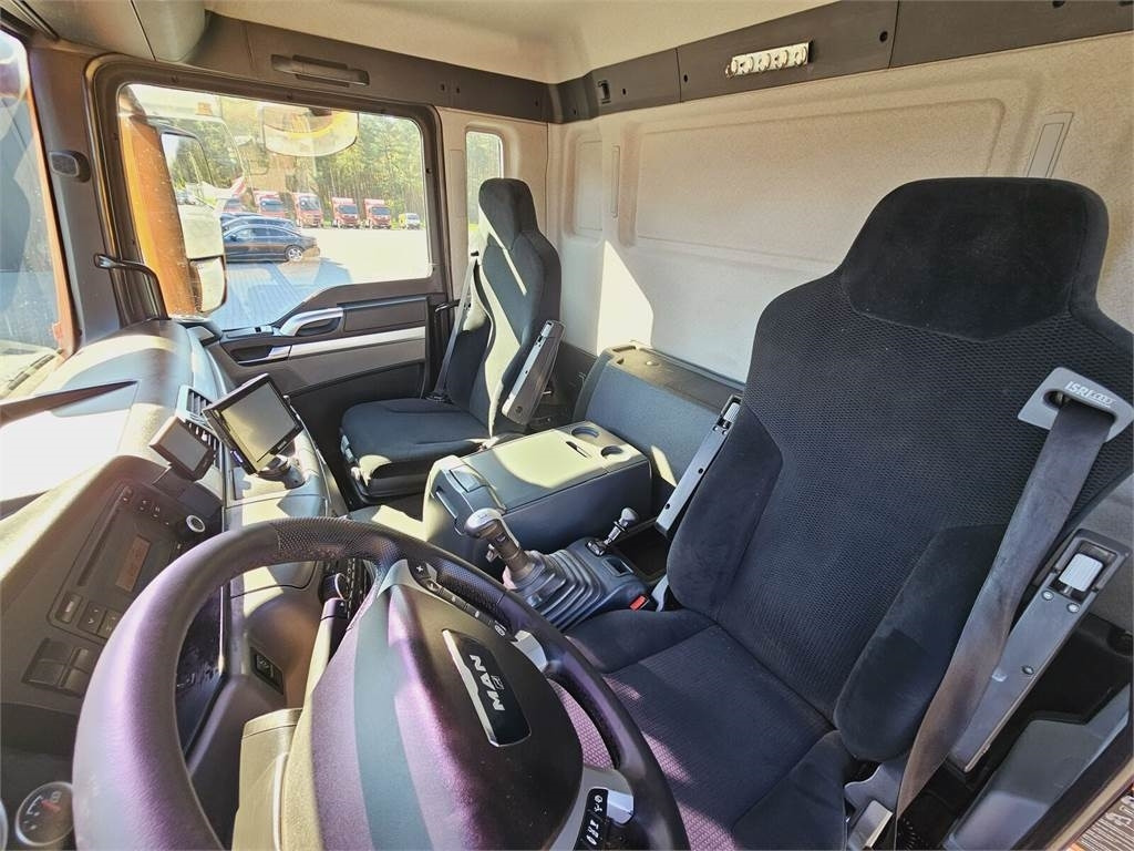 MAN SUPER 2000 4x2 WUKO RECYKLING for collecting liqui - Vacuum truck: picture 5 MAN SUPER 2000 4x2 WUKO RECYKLING for collecting liqui - Vacuum truck: picture 5