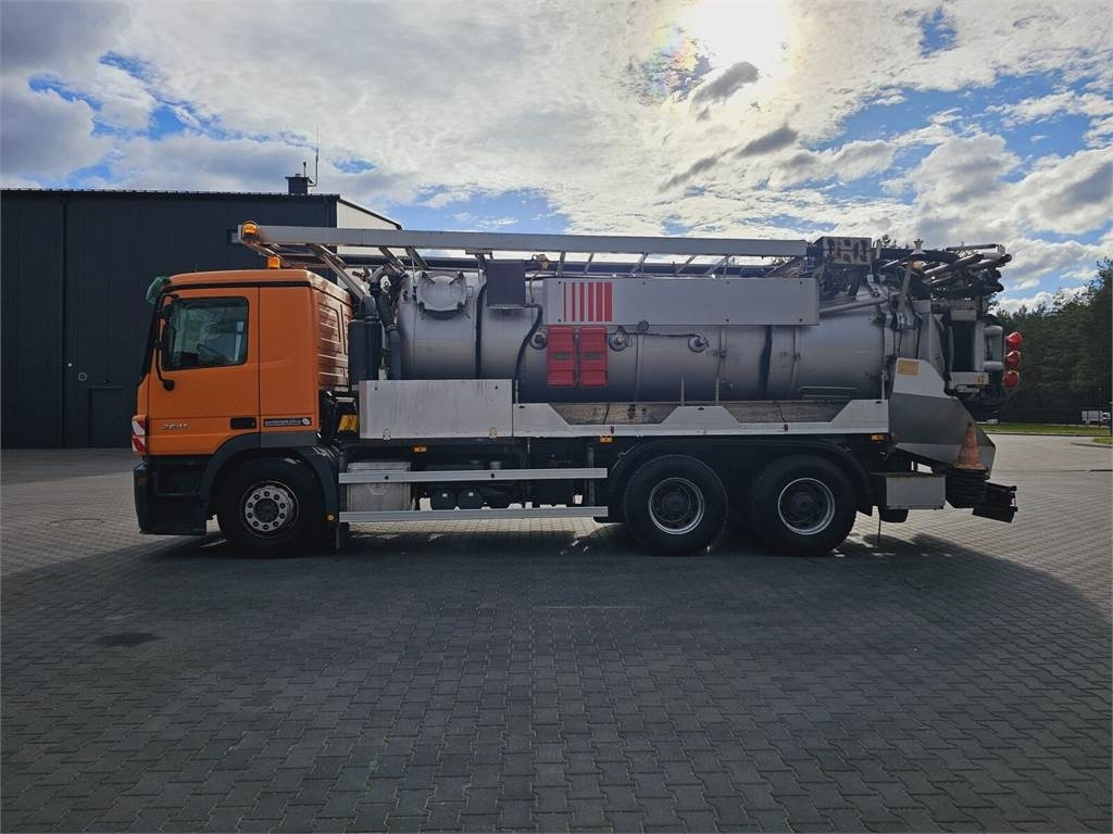 Mercedes-Benz WUKO KROLL COMBI FOR SEWER CLEANING - Vacuum truck: picture 5 Mercedes-Benz WUKO KROLL COMBI FOR SEWER CLEANING - Vacuum truck: picture 5