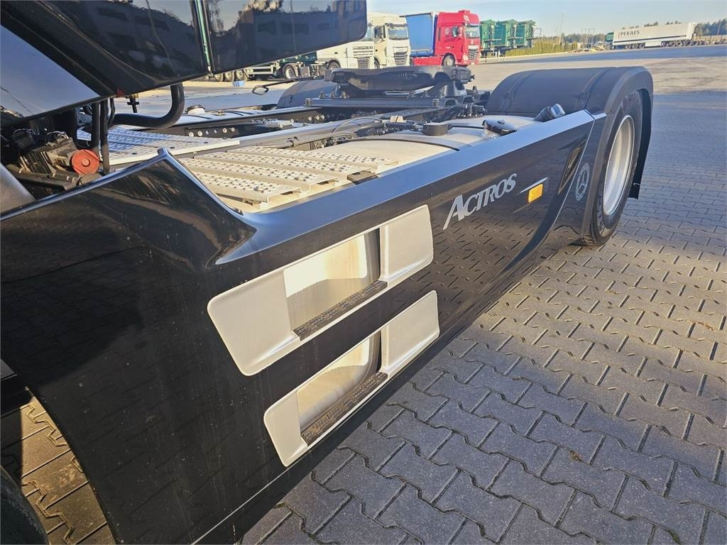 Mercedes-Benz ACTROS 1843 - Tractor unit: picture 4 Mercedes-Benz ACTROS 1843 - Tractor unit: picture 4