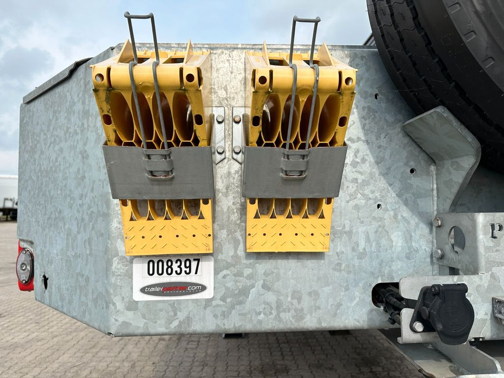 Faymonville Maxtrailer MAX 100 tieflader / ausziehbar Faymonville Maxtrailer MAX 100 tieflader / ausziehbar - Low loader semi-trailer: picture 3 Faymonville Maxtrailer MAX 100 tieflader / ausziehbar Faymonville Maxtrailer MAX 100 tieflader / ausziehbar - Low loader semi-trailer: picture 3