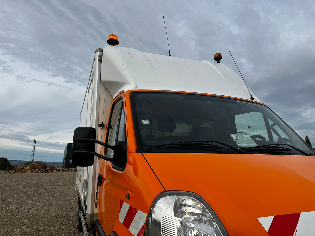 Box truck RENAULT Mascott DCI 160 CAISSE + HAYON: picture 17 Box truck RENAULT Mascott DCI 160 CAISSE + HAYON: picture 17