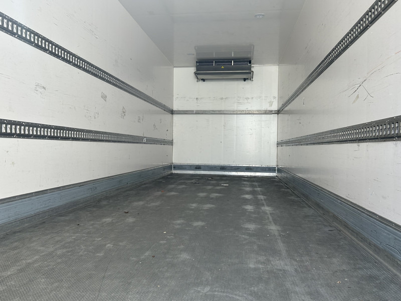 Refrigerator truck DAF CF 260 FA / Carrier Koeler - 30 gr / Chereau Frigobox / Laadklep 2000 kg: picture 8