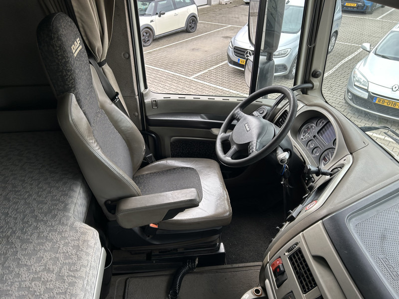 DAF XF 105 510 SC 6x2 / VDL Hook 25 Ton / 327 dkm / 9 Ton Front Axle / APK TUV 04-26 - Hook lift truck, Crane truck: picture 4 DAF XF 105 510 SC 6x2 / VDL Hook 25 Ton / 327 dkm / 9 Ton Front Axle / APK TUV 04-26 - Hook lift truck, Crane truck: picture 4