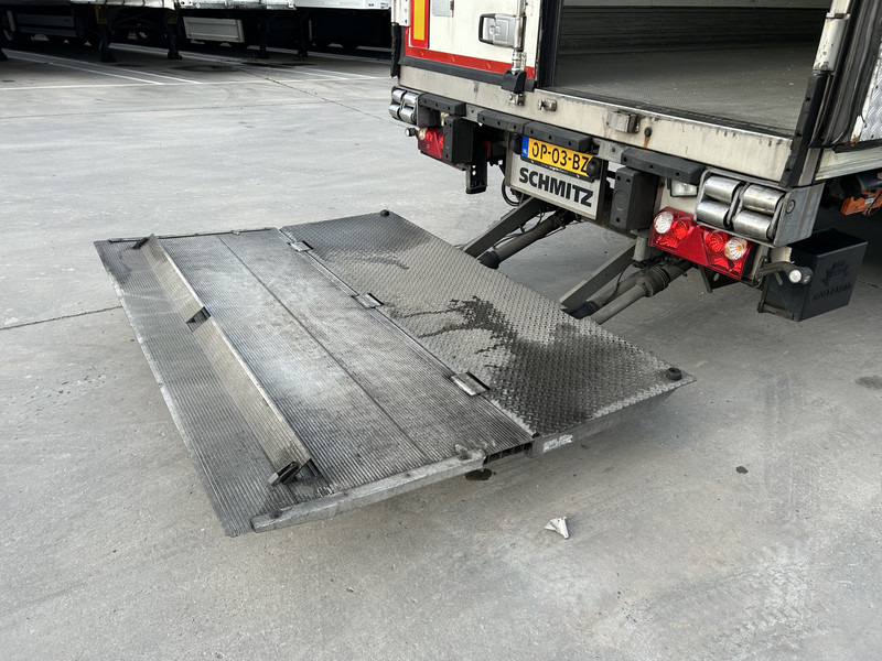 Schmitz Cargobull SCB S3B / Carrier Vector 1950 / Frigo Box / Loadlift / APK TUV 03-26 - Refrigerator semi-trailer: picture 5 Schmitz Cargobull SCB S3B / Carrier Vector 1950 / Frigo Box / Loadlift / APK TUV 03-26 - Refrigerator semi-trailer: picture 5