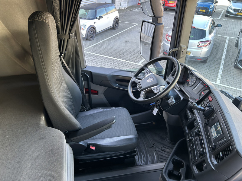 Scania R450 Highline / Retarder / 770 dkm / APK TUV 03-26 - Tractor unit: picture 3 Scania R450 Highline / Retarder / 770 dkm / APK TUV 03-26 - Tractor unit: picture 3