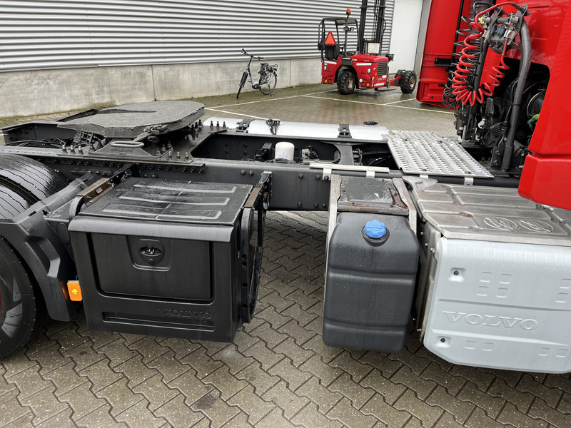 Tractor unit Volvo FM 410 Globetrotter / 814 dkm / VEB+ / Smart Tacho V2 / NL Truck: picture 17