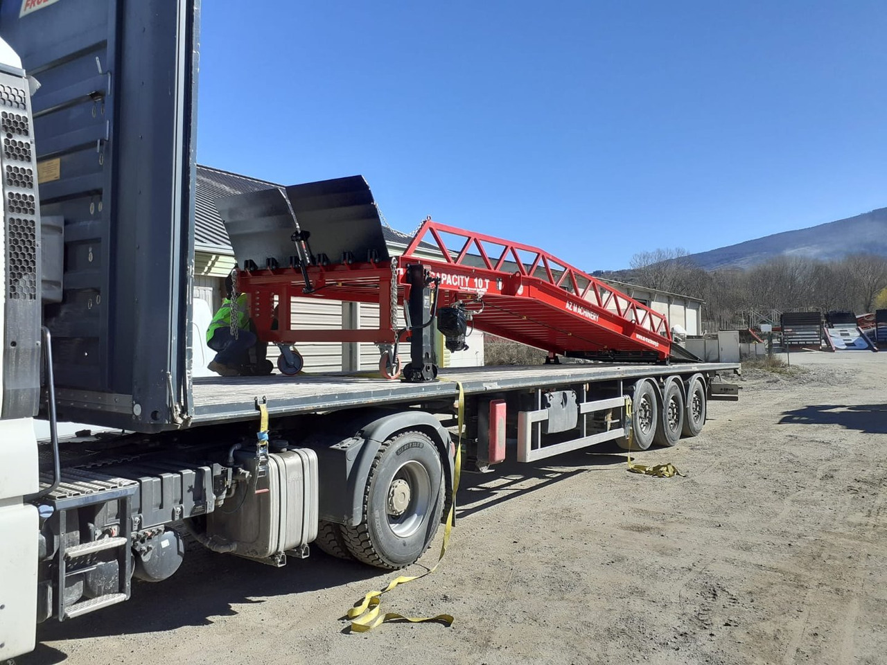 New Loading ramp Loading Ramp with with hydraulic tilting bridge -  AZ RAMP - STAR- 10T. 10 ton capacity: picture 11