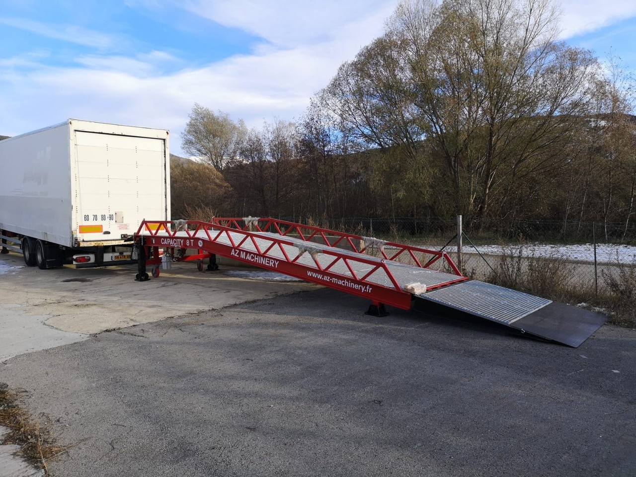Loading Ramp with with hydraulic tilting bridge - AZ RAMP - STAR- 8T-ZR. 8 ton capacity - Loading ramp: picture 5 Loading Ramp with with hydraulic tilting bridge - AZ RAMP - STAR- 8T-ZR. 8 ton capacity - Loading ramp: picture 5