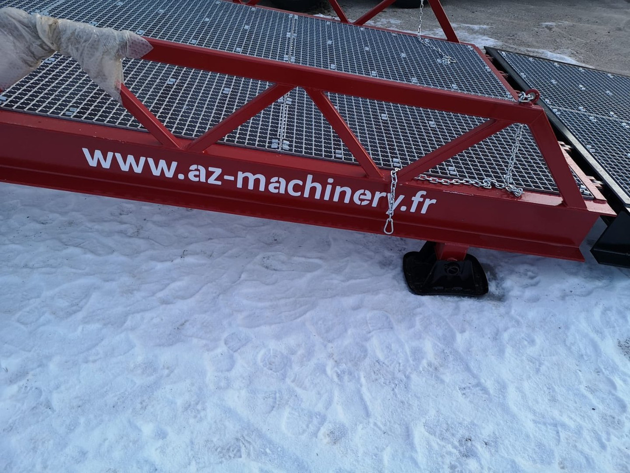 Loading Ramp with with hydraulic tilting bridge - AZ RAMP - STAR LLO- 20 T. - Loading ramp: picture 5 Loading Ramp with with hydraulic tilting bridge - AZ RAMP - STAR LLO- 20 T. - Loading ramp: picture 5