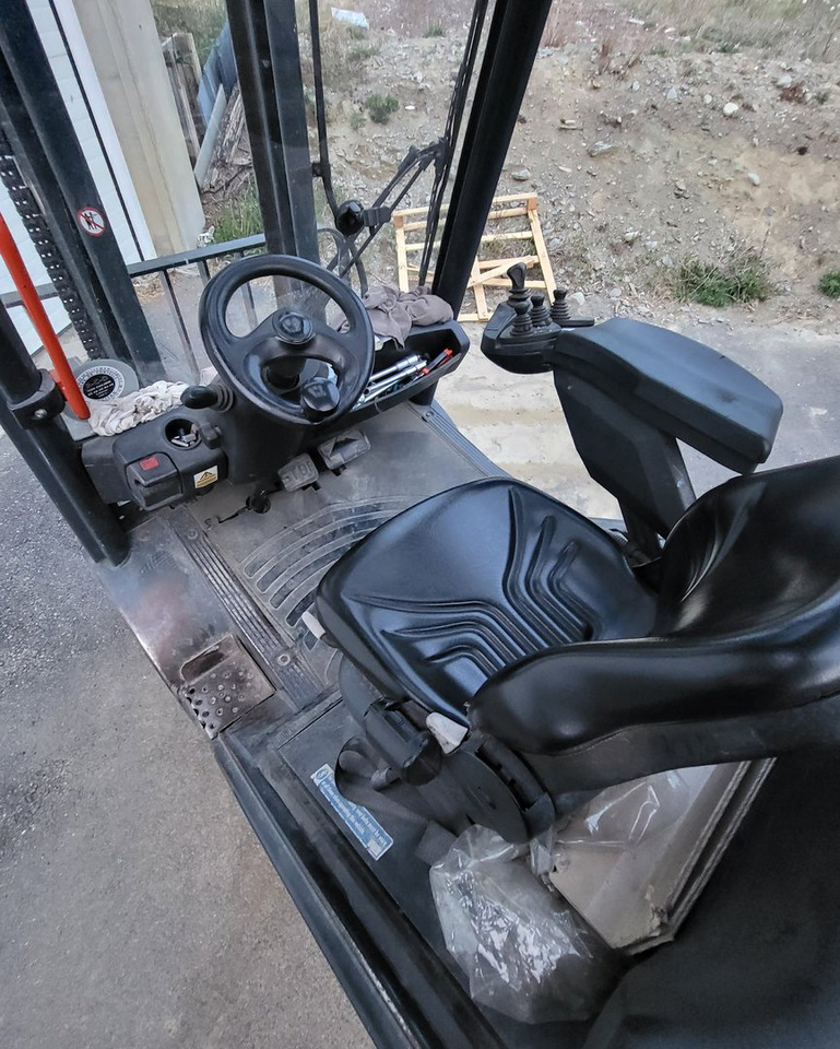 Used Forklift FENWICK LINDE H25D - Forklift: picture 4 Used Forklift FENWICK LINDE H25D - Forklift: picture 4