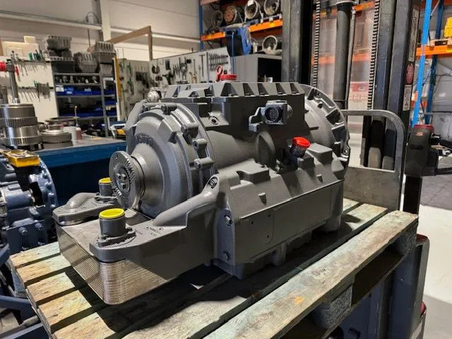 Voith 864-5 vol automatische versnellingsbak - Gearbox: picture 1 Voith 864-5 vol automatische versnellingsbak - Gearbox: picture 1