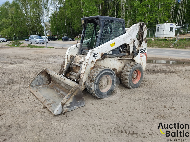 Bobcat S 250 - Skid steer loader: picture 2 Bobcat S 250 - Skid steer loader: picture 2