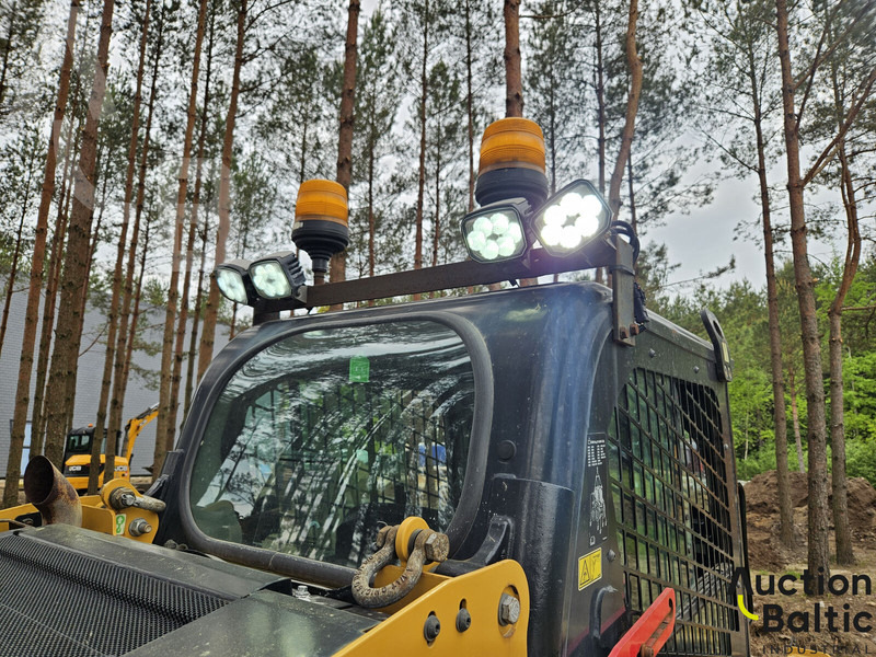 Skid steer loader Caterpillar 236 D: picture 10