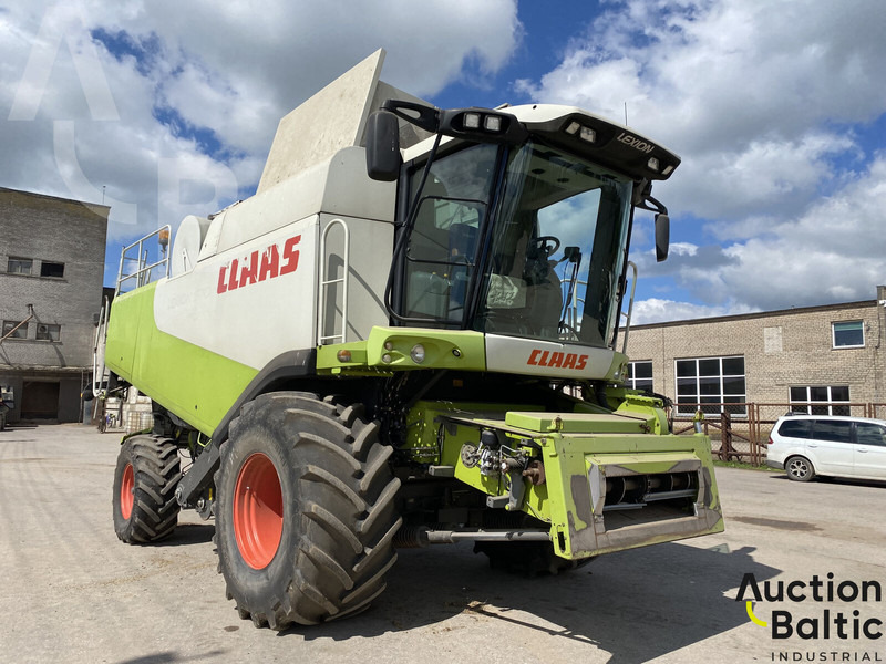 Claas Lexion 570 - Combine harvester: picture 1 Claas Lexion 570 - Combine harvester: picture 1