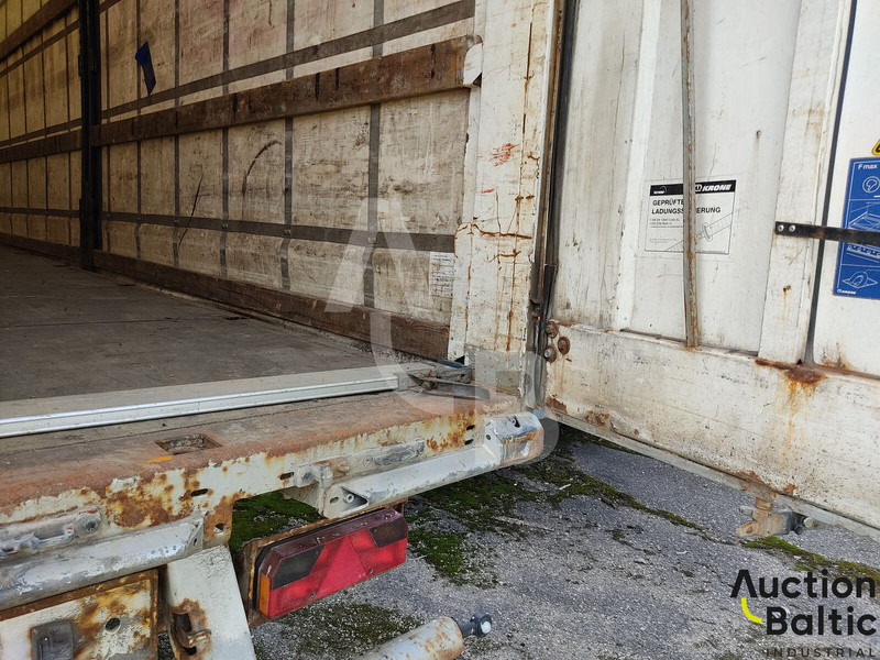 Curtainsider semi-trailer Krone SD: picture 6