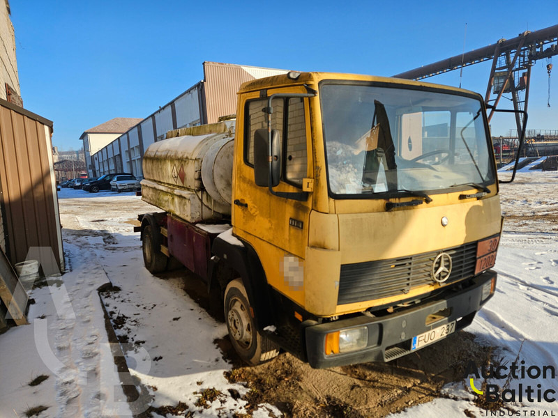 Mercedes-Benz 814 - Tank truck: picture 1 Mercedes-Benz 814 - Tank truck: picture 1