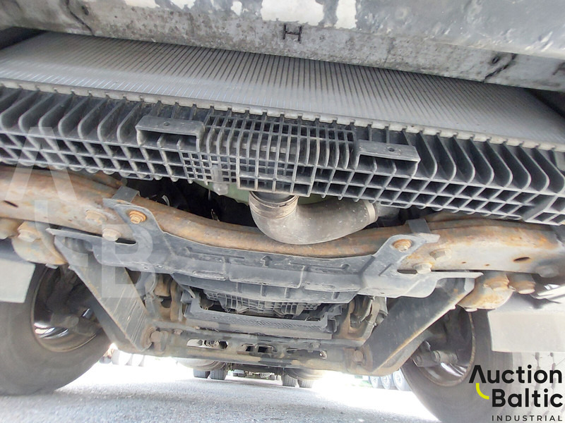 Curtainsider truck Mercedes-Benz Actros: picture 8
