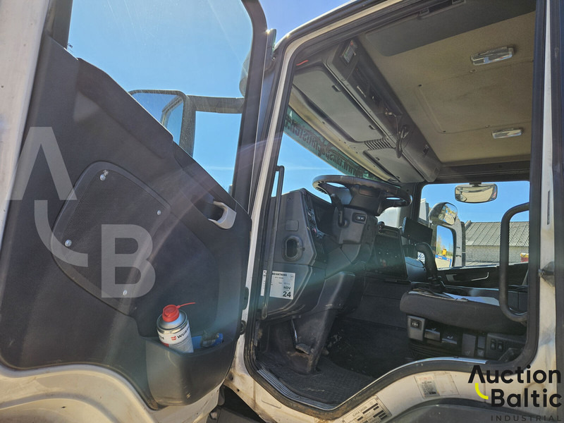 Truck mounted aerial platform Scania P 310: picture 10