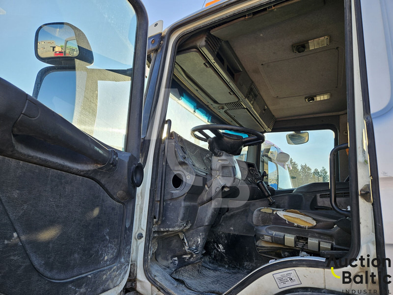 Scania P 94 GB - Concrete mixer truck: picture 5 Scania P 94 GB - Concrete mixer truck: picture 5