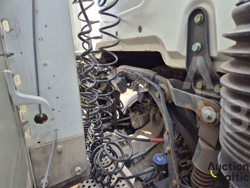 Tractor unit Mercedes-Benz Actros 1845: picture 9