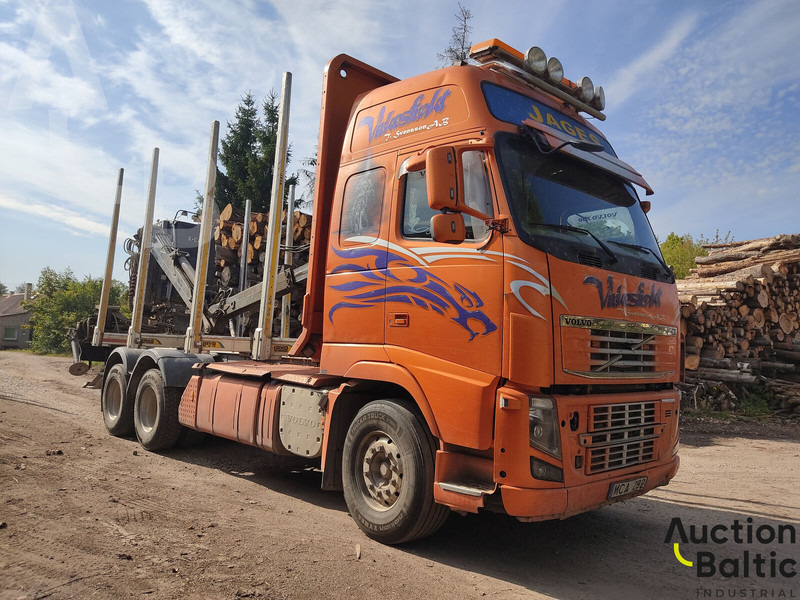 Volvo FH16 - Timber truck, Crane truck: picture 1 Volvo FH16 - Timber truck, Crane truck: picture 1