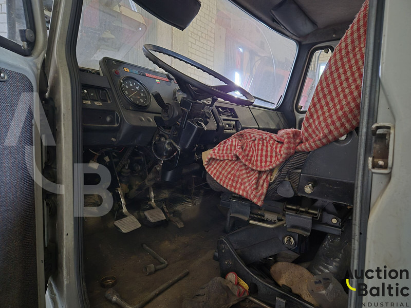 ZIL ZIL 433362 - Truck mounted aerial platform: picture 5 ZIL ZIL 433362 - Truck mounted aerial platform: picture 5