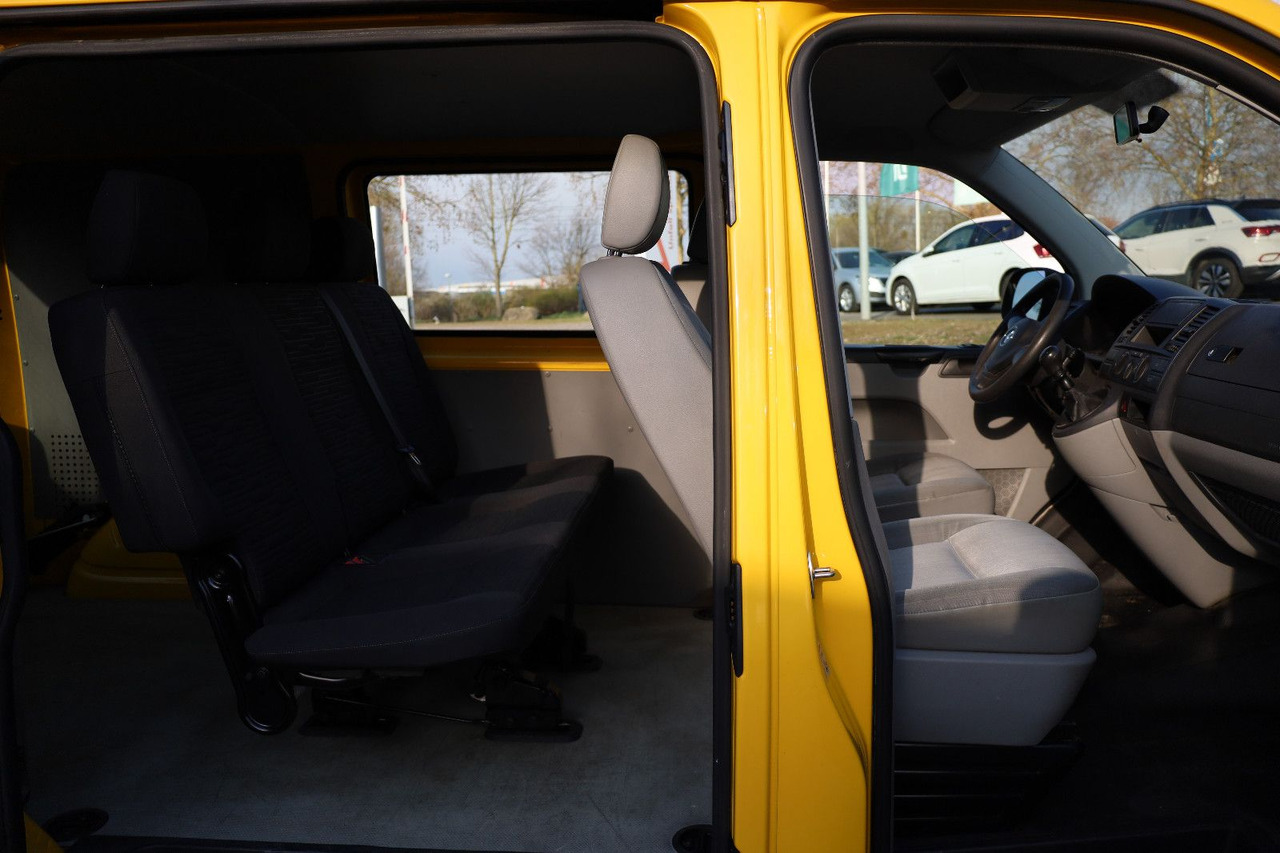 Volkswagen T5 Transporter Kasten-Kombi 2.0 TDI/EU5/5-Sitze - Passenger van: picture 4 Volkswagen T5 Transporter Kasten-Kombi 2.0 TDI/EU5/5-Sitze - Passenger van: picture 4