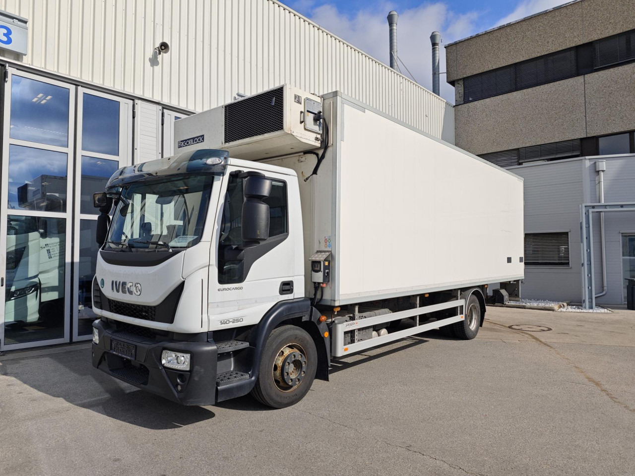 IVECO Iveco 140E25 2 Zonen-Figoblock - Refrigerator truck: picture 1 IVECO Iveco 140E25 2 Zonen-Figoblock - Refrigerator truck: picture 1