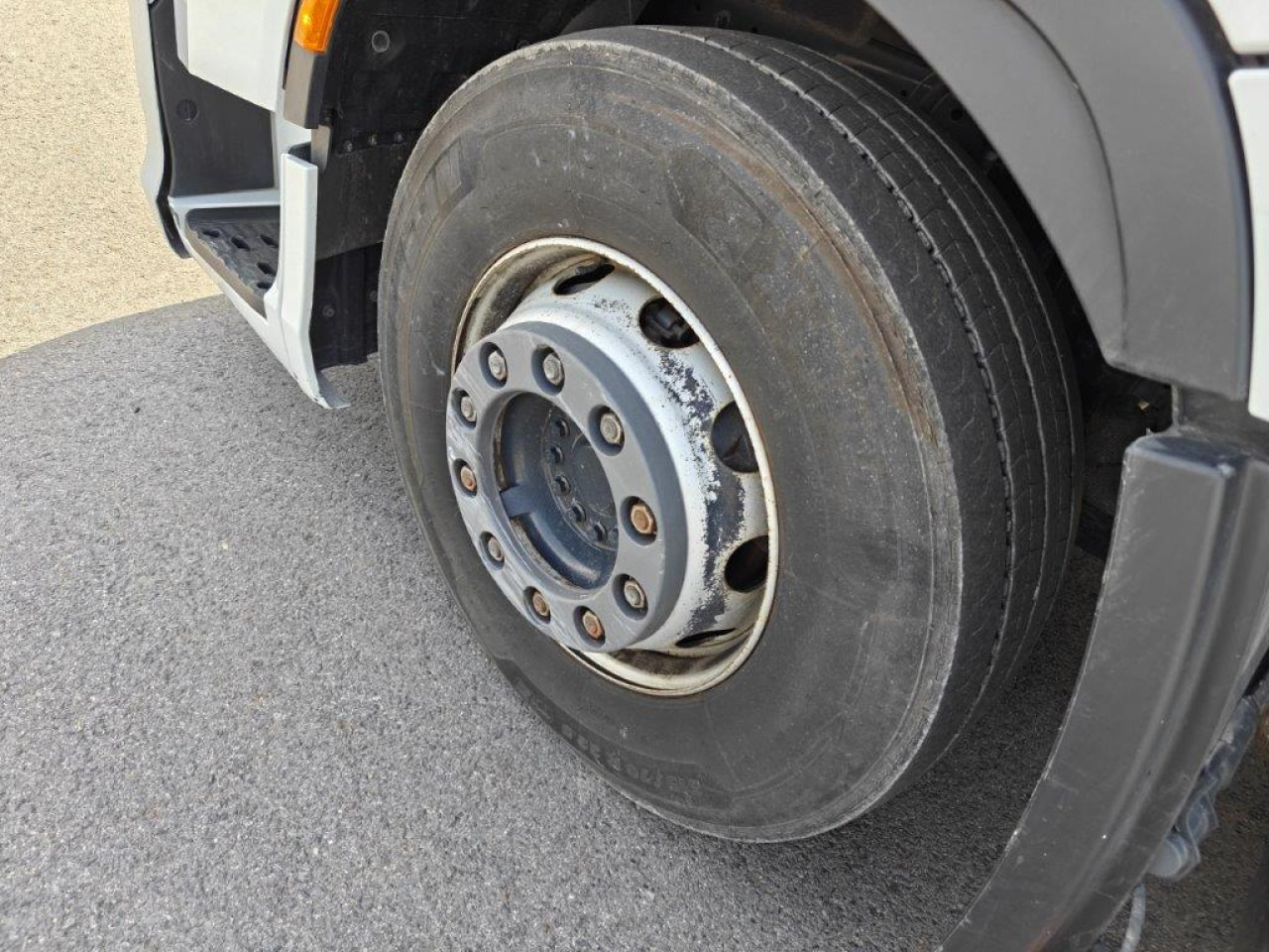 IVECO S-Way AS440S46T/P2LNG Euro6 Intarder Klima - Tractor unit: picture 5 IVECO S-Way AS440S46T/P2LNG Euro6 Intarder Klima - Tractor unit: picture 5