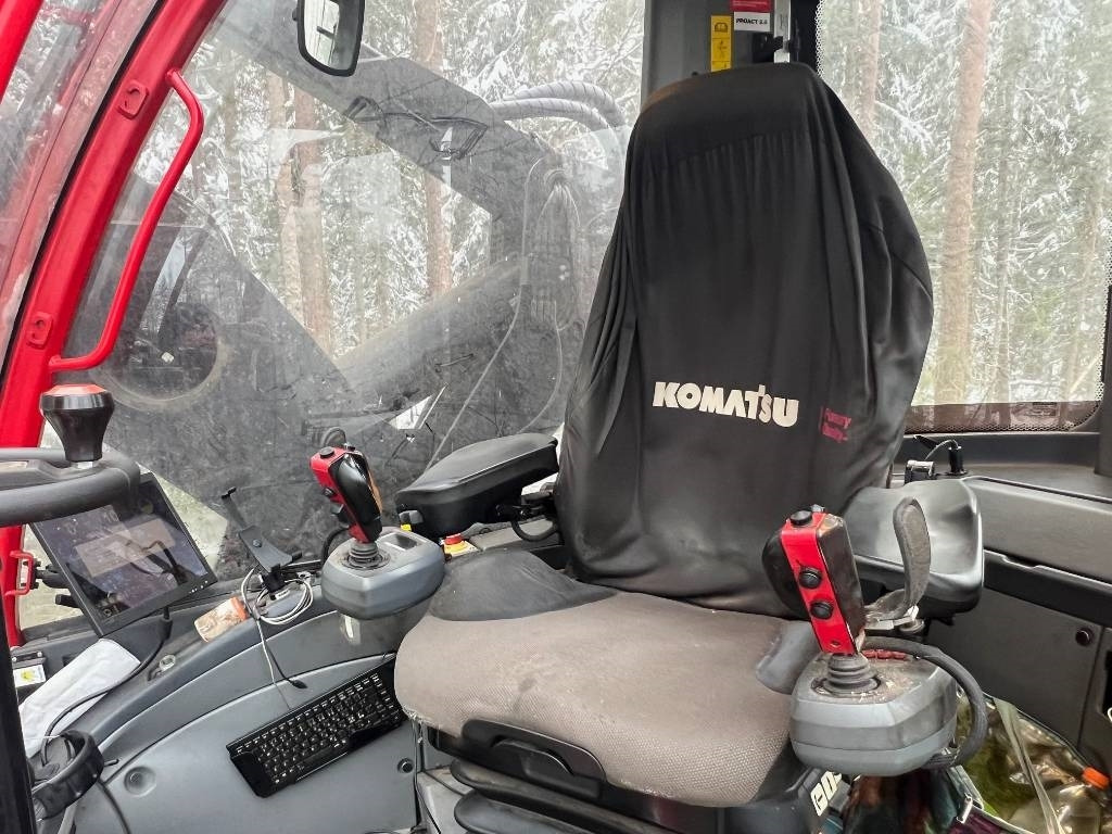 Forestry harvester Komatsu 931xc: picture 11