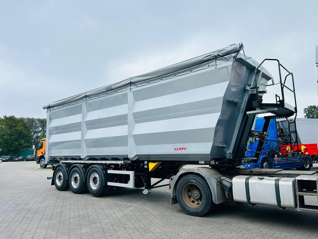 Kempf SKM 36/3 SHL-Light 3-Achs Stahl Kipper 51m³ - Tipper semi-trailer: picture 2 Kempf SKM 36/3 SHL-Light 3-Achs Stahl Kipper 51m³ - Tipper semi-trailer: picture 2