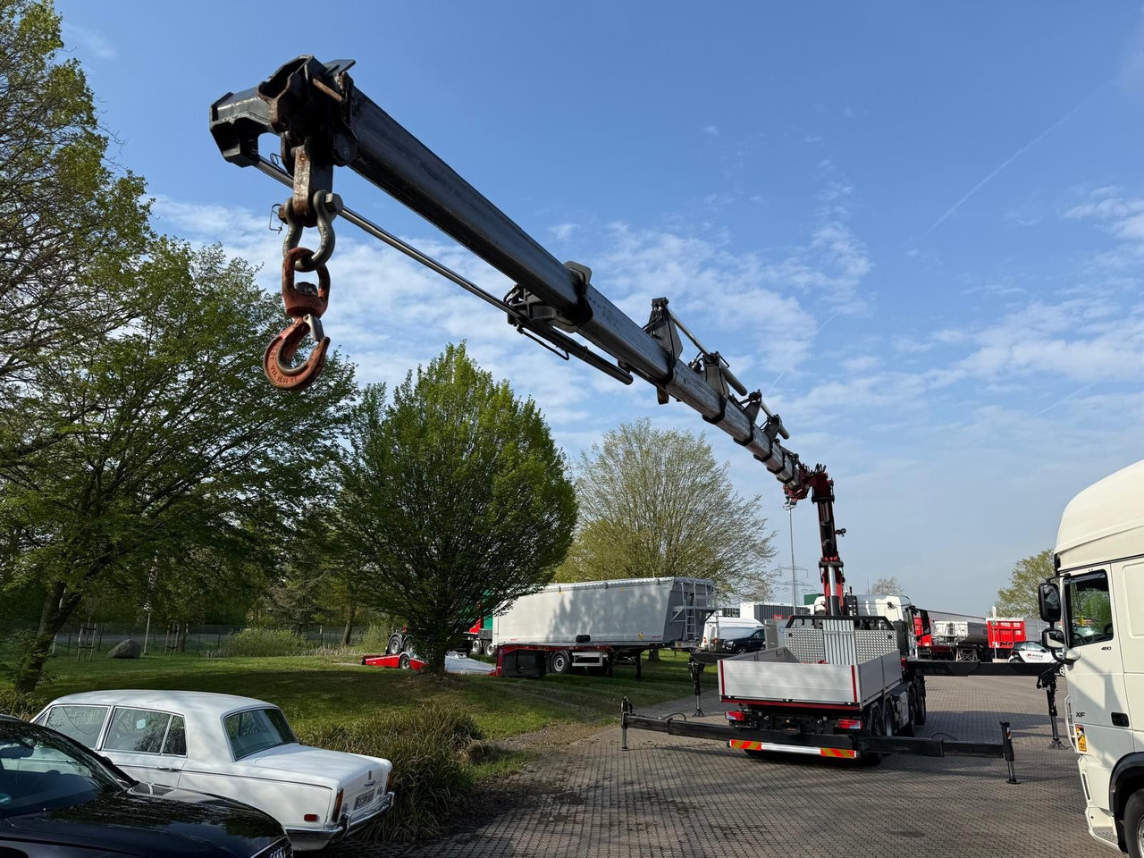 MAN 35.520 8x4 mit Kran Fassi F800 RA2.28 - Crane truck: picture 3 MAN 35.520 8x4 mit Kran Fassi F800 RA2.28 - Crane truck: picture 3