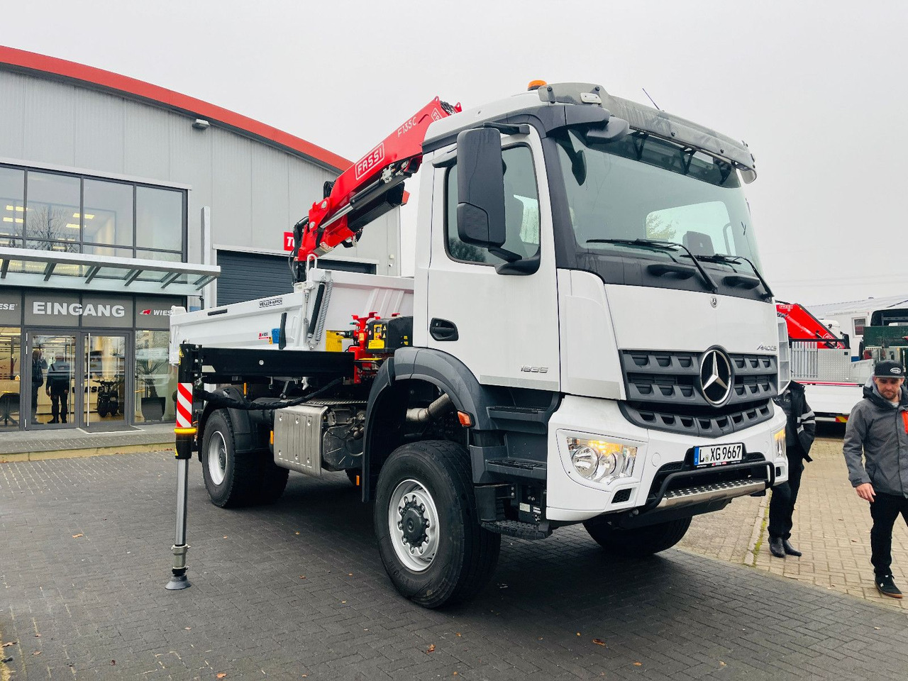 Mercedes-Benz Arocs 1835 4x4 Meiller Fassi F135 Kran Kipper - Tipper, Crane truck: picture 2 Mercedes-Benz Arocs 1835 4x4 Meiller Fassi F135 Kran Kipper - Tipper, Crane truck: picture 2