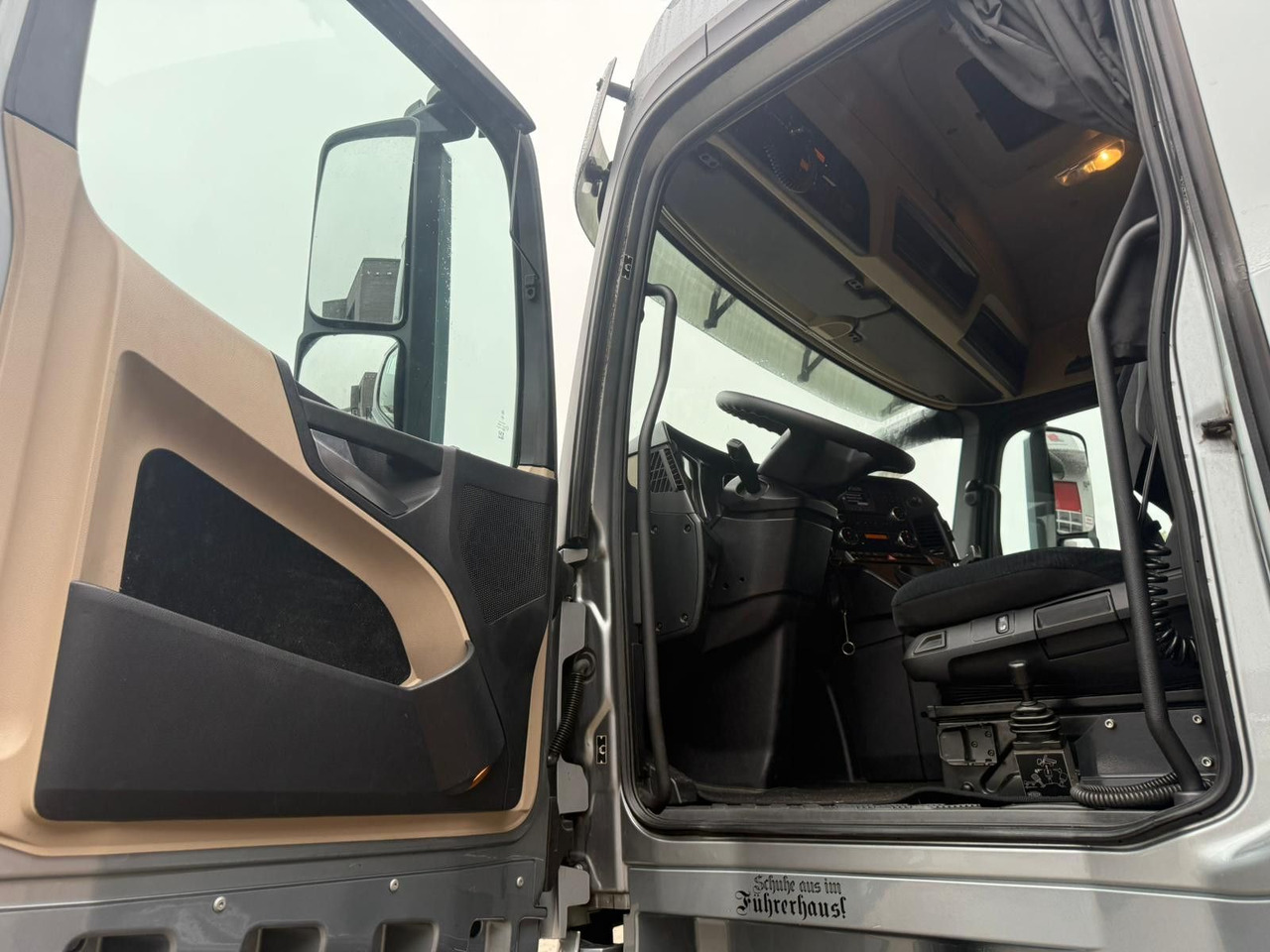 Lease a  Mercedes-Benz Actros 1851 LS 4x2 Hydraulik Alu Felgen Mercedes-Benz Actros 1851 LS 4x2 Hydraulik Alu Felgen: picture 6