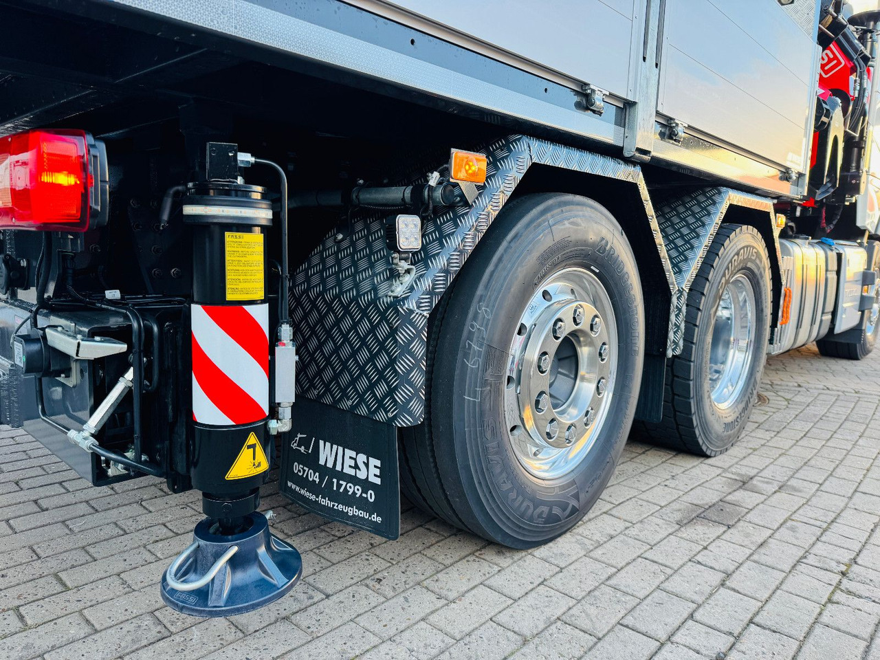Volvo FH500 6x2 mit Fassi F545 2.27 JIB Winde sofort - Dropside/ Flatbed truck, Crane truck: picture 4 Volvo FH500 6x2 mit Fassi F545 2.27 JIB Winde sofort - Dropside/ Flatbed truck, Crane truck: picture 4